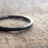 Black Silver Hammered Ring - TesoroDelSol